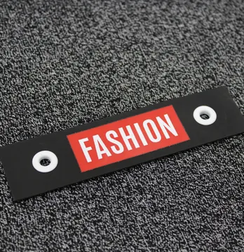 Нашивка "Fashion" 120*30 мм чорного кольору з білим люверсом