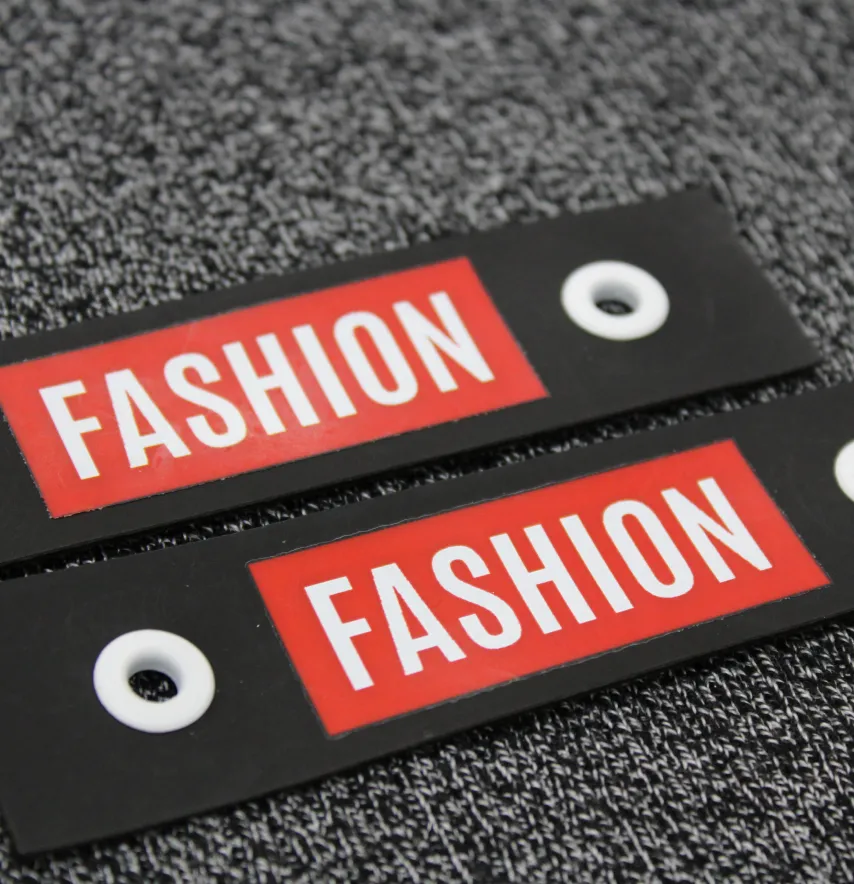 Нашивка "Fashion" 120*30 мм чорного кольору з білим люверсом-1