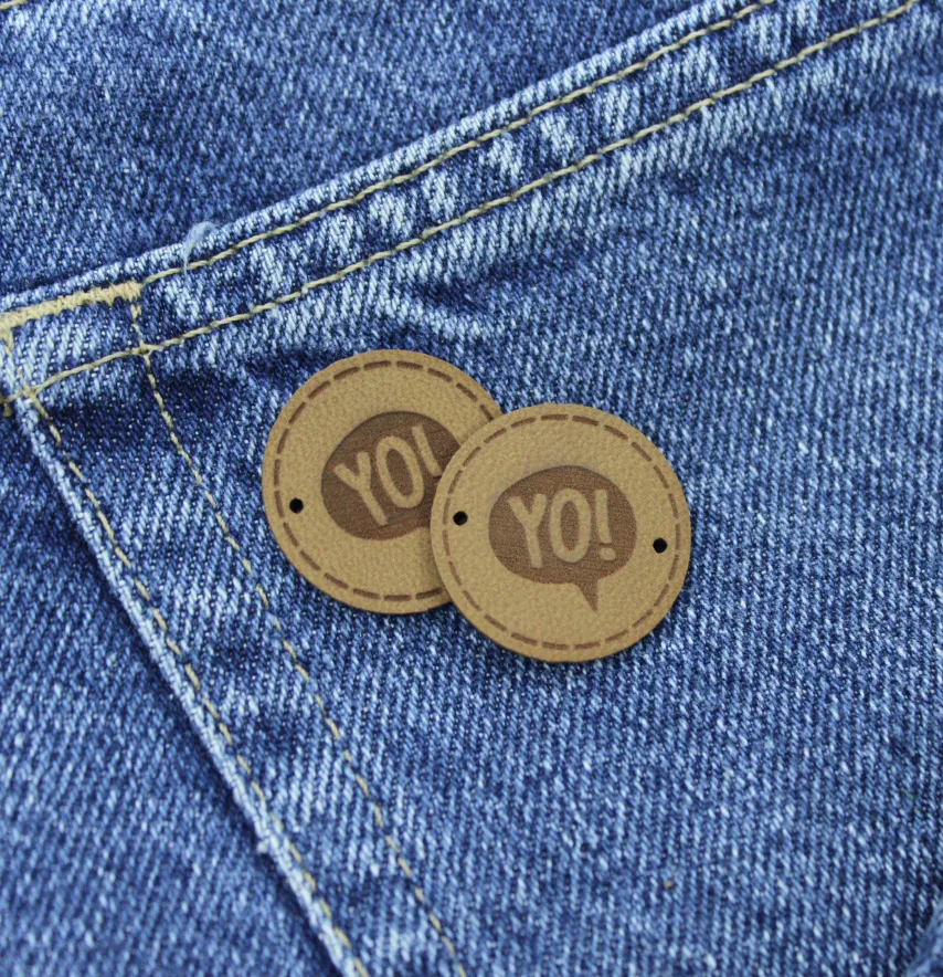 Нашивка "Yo" d=25 мм пісочного кольору-1