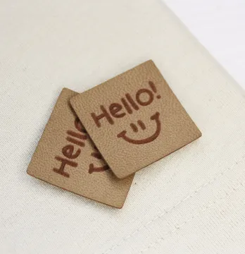 Нашивка "Hello" 30*30 мм пісочного кольору