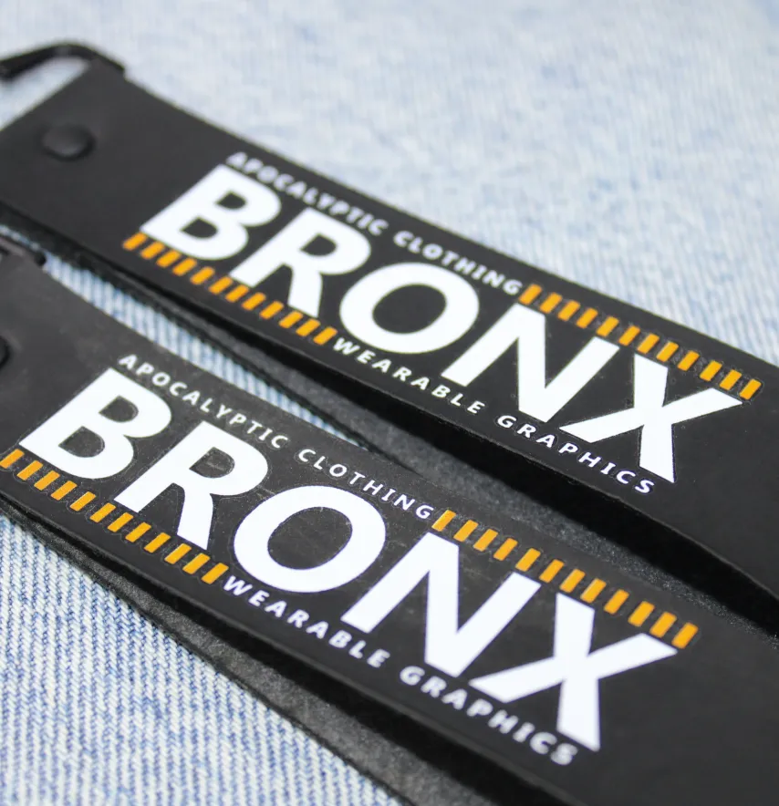Підвіска з карабіном "Bronx" 30*190 мм чорного кольору з жовтим-1
