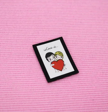Нашивка "Love is" 30*40мм