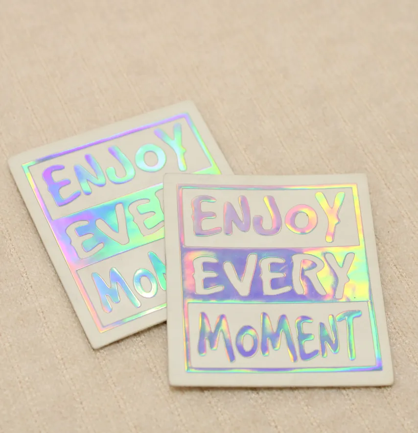 Нашивка "Enjoy every moment" 45*50 мм білого кольору-1