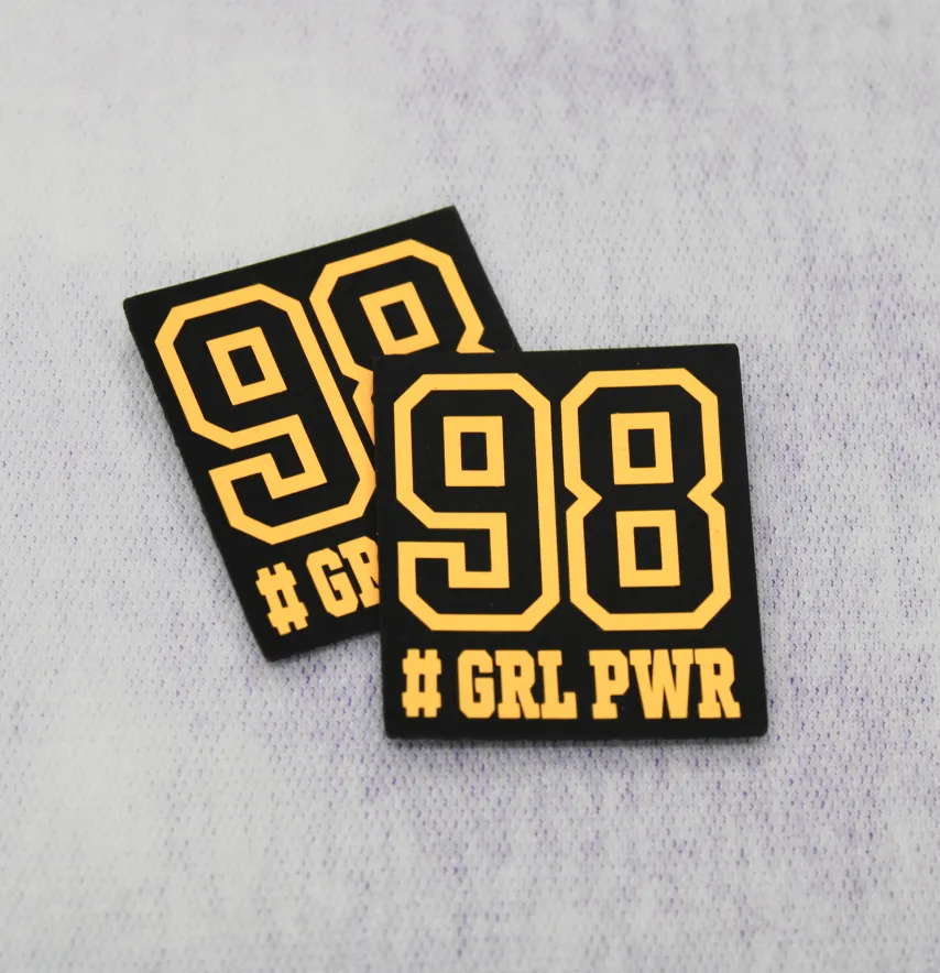 Нашивка "98 Girl Power" 45*50 мм чорного кольору з помаранчевим написом-1