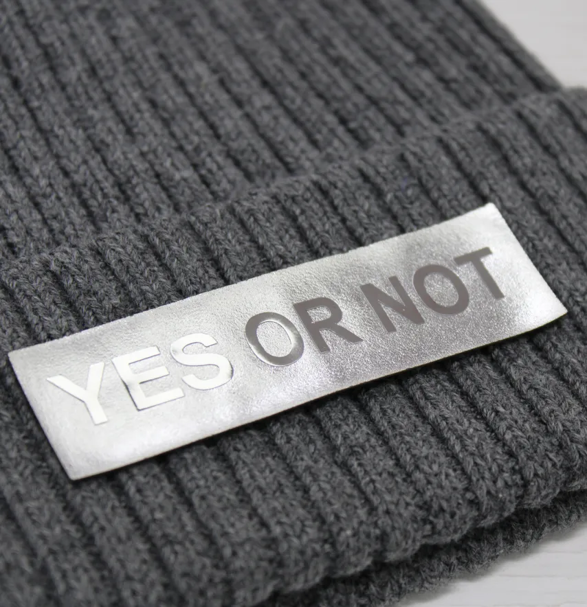 Нашивка "YES OR NOT" 85*25 мм срібного кольору-1