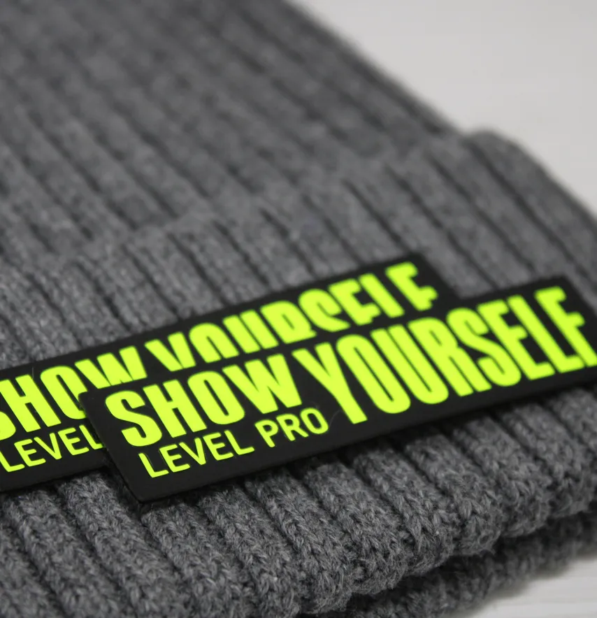 Нашивка "Show Yourself" 80*20 мм салатового кольору-1