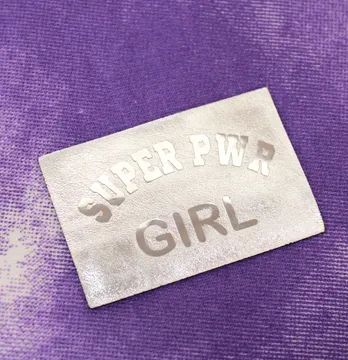 Нашивка "Super pwr" 60*40мм серебряного цвета