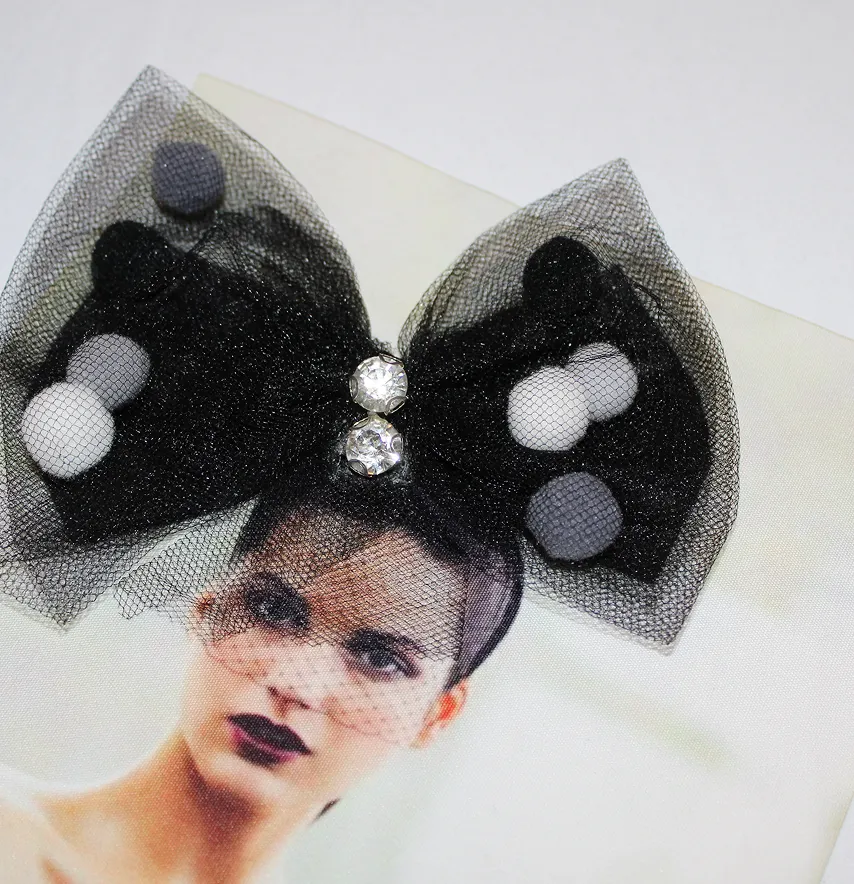 Нашивка тканева з декором "Дівчина з бантом у хутрі" 23 см-2