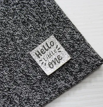 Нашивка из глитера "Hello little one" 22*22 мм серебряного цвета