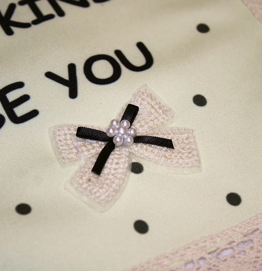 Нашивка тканева з декором "Be brave be kind be you" у вишитій рамочці 19*24 см-2