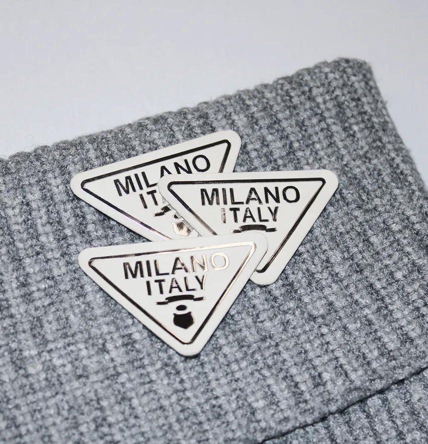 Нашивка "Milano" 50*35 мм белого цвета с серебром-1