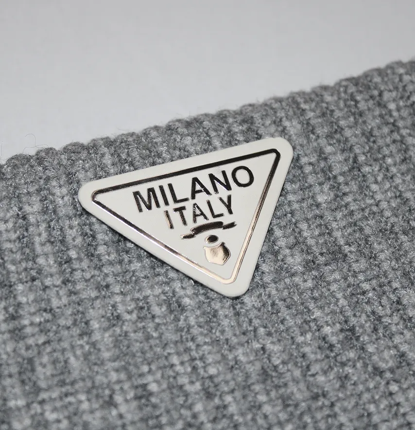Нашивка "Milano" 50*35 мм белого цвета с серебром-2