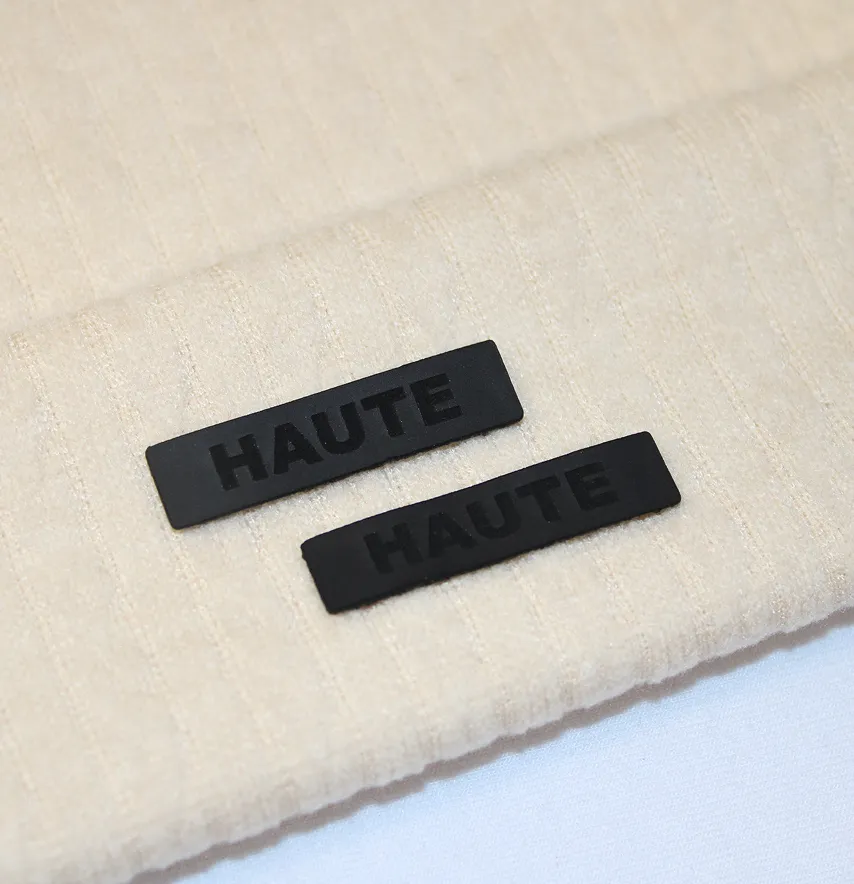 Нашивка "Haute" 40*10 мм черного цвета-2