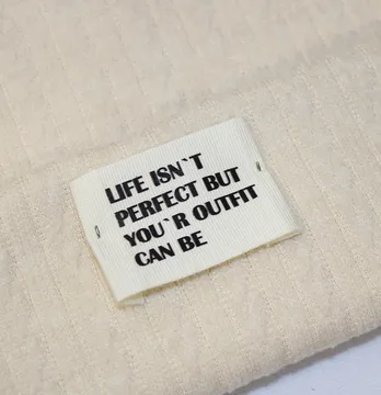 Нашивка из хлопка "Life isnt perfect" заутюженные края 60*30 мм