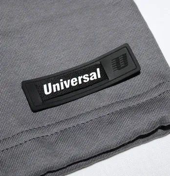 Нашивка "Universal" 70*20 мм чорного кольору