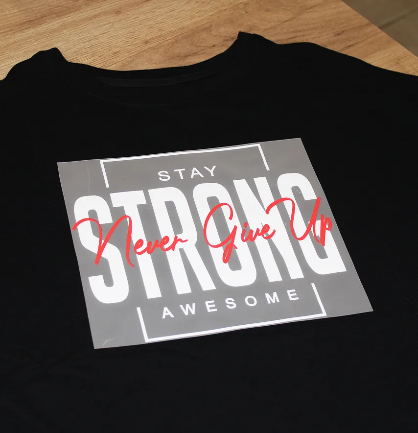 Термонаклейка "Strong" never give up 22*19 см-2