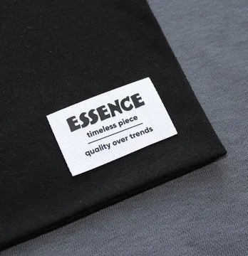Нашивка котонова "Essence" 50*30 мм