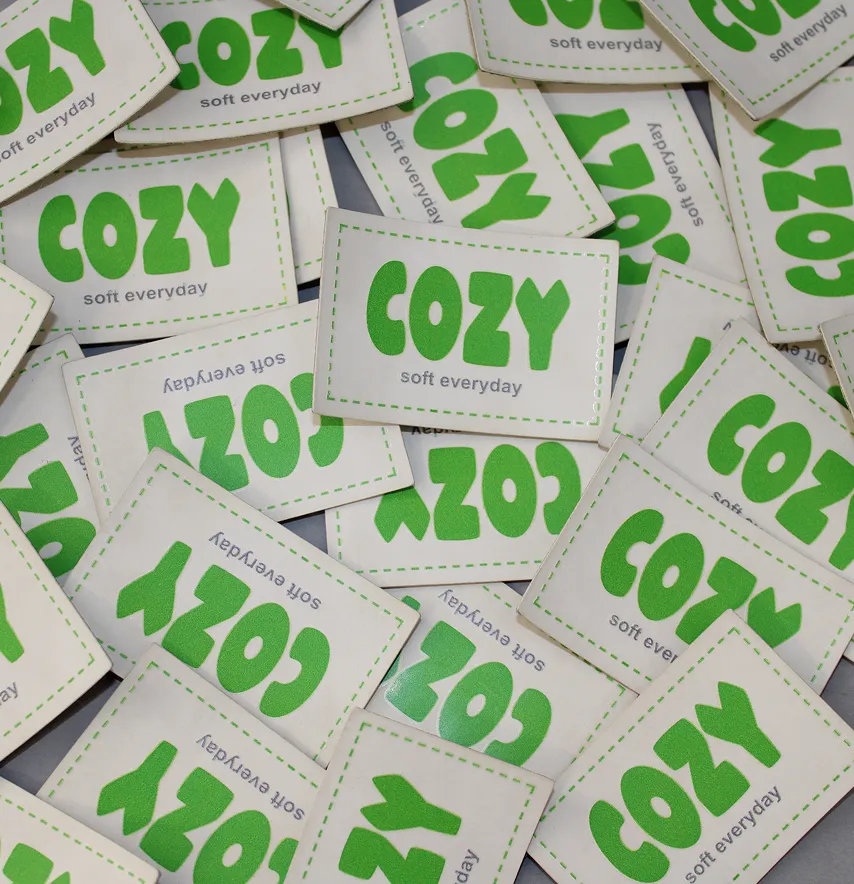 Нашивка "Cozy" 60*40 мм молочное основание-3