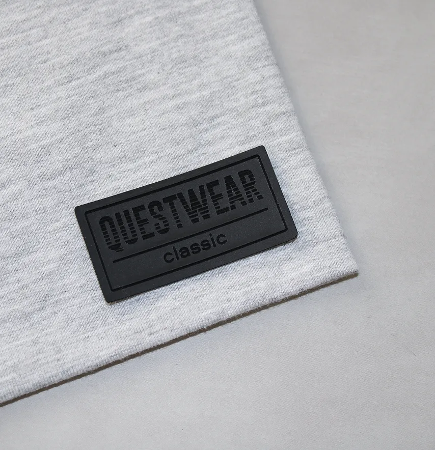 Нашивка "Questwear" 50*25 мм чорного кольору-0