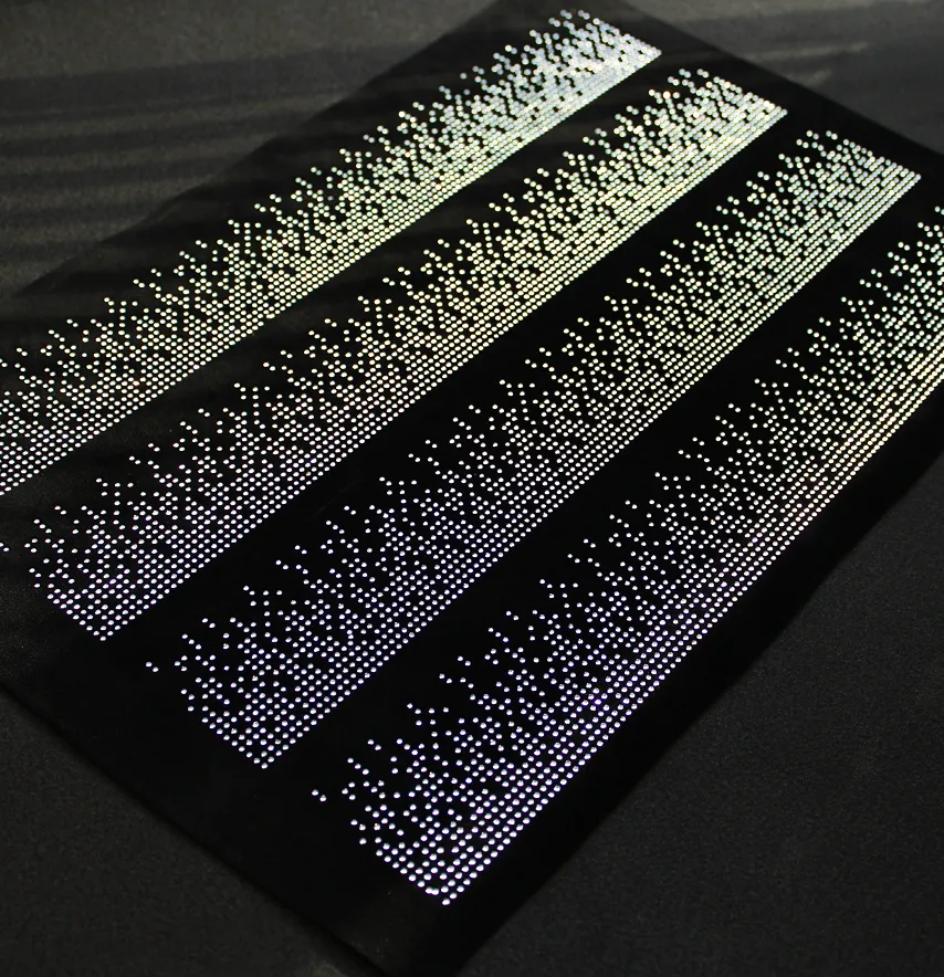Аппликация со страз "Дождь пиксель" ss6 crystal 43*27,5 см (4шт на листе)-0