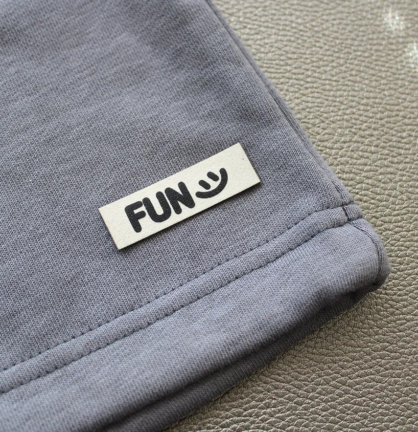 Нашивка "Fun" 50*15 мм сірого кольору-2