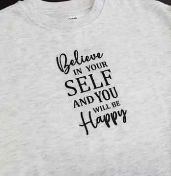 Термоаппликация из пленки "Believe in yourself" 14*8 см черного цвета