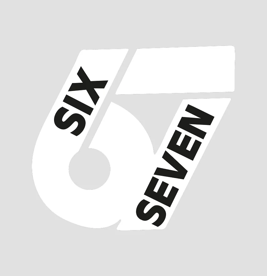 Термонаклейка "Six seven" белая 19*19 см-0