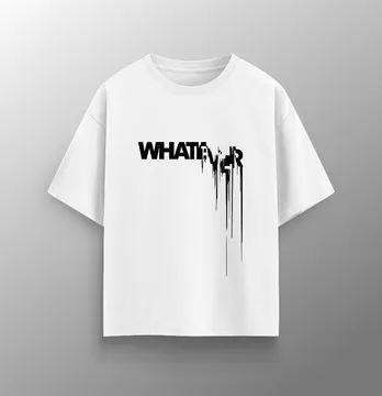 Женская футболка оверсайз "Whatever" белого цвета.