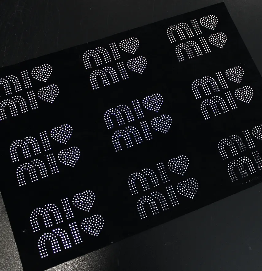 Аплікація зі страз "MiMi" ss6 срібло металік 5,5*8 см (9шт на лист)-0