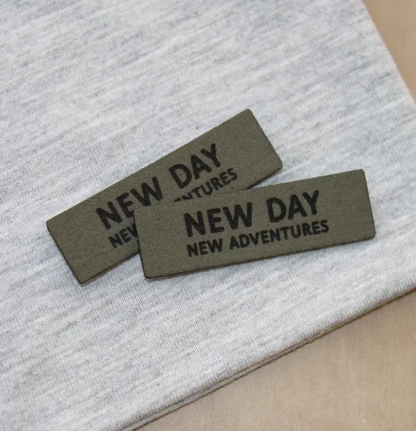 Нашивка "New day" 50*15 мм кольору хакі -1