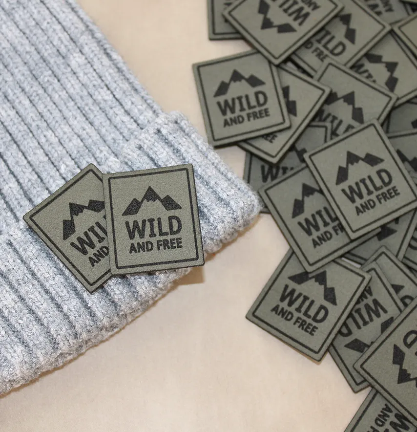 Нашивка "Wild and free" 30*35 мм кольору хакі -3