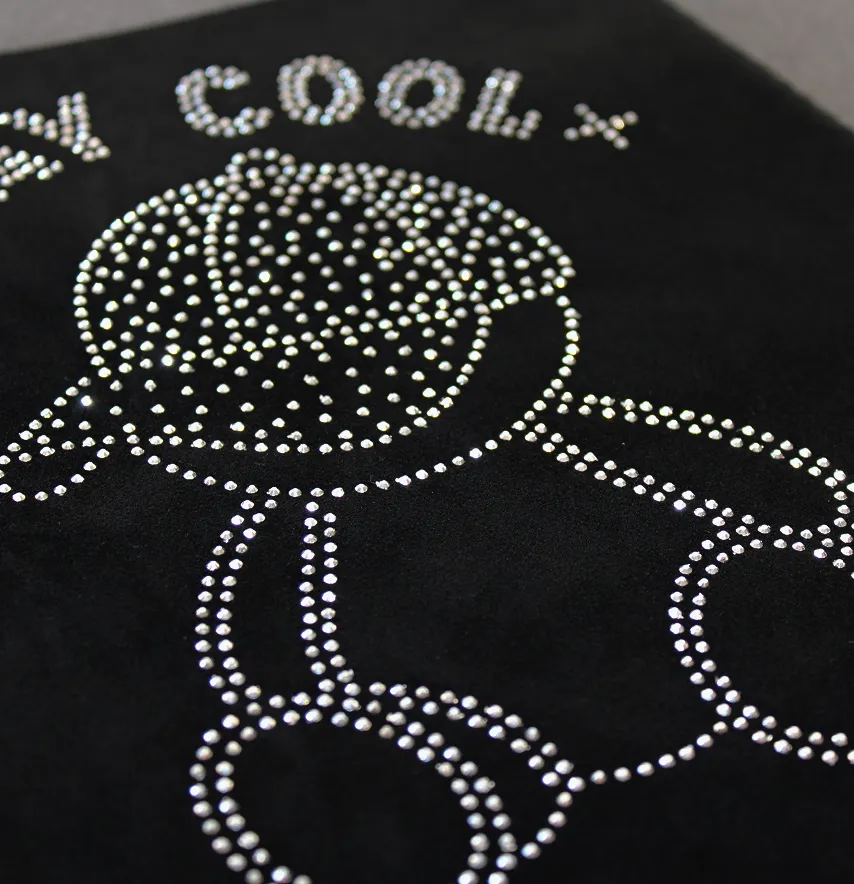 Аплікація зі страз "Stay cool" ss6 срібло металік 16,5*20 см-1
