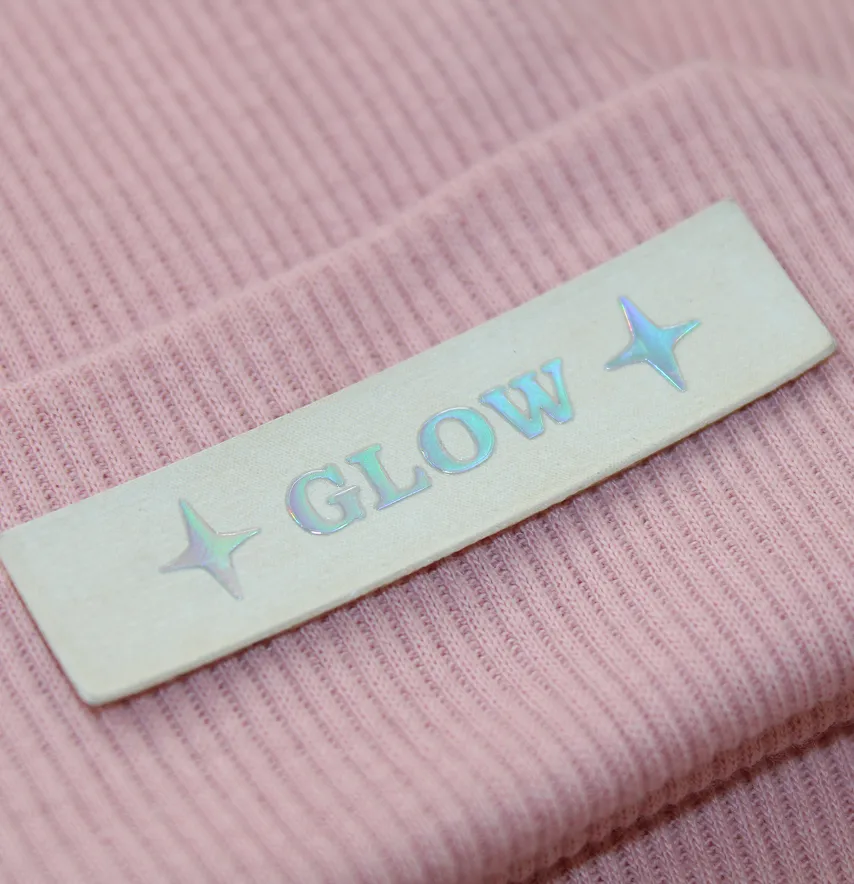 Нашивка "Glow" 60*15 мм білого кольору з голограмою-1